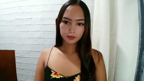 missrianmwua online show from June 24, 6:23 am