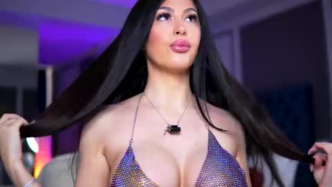 Snapshot of misss_megann chatting on May 22, 8:53 am Megann online show from May 22, 8:53 am
