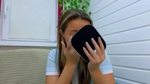 . online show from October 25, 6:43 am