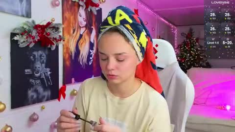 . online show from December 19, 1:18 pm