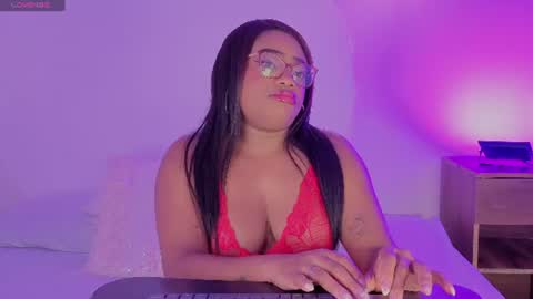 Snapshot of misssafari chatting on July 16, 12:00 pm Miss Safari online show from July 16, 12:00 pm