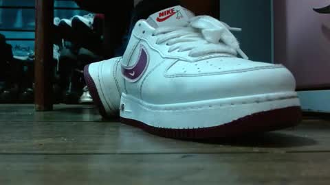 TELL ME MISS online show from February 25, 1:43 pm