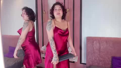 victoria  online show from March 14, 7:41 pm