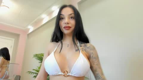 Sienna online show from April 8, 6:02 am