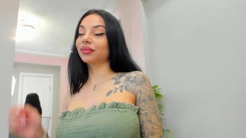 Sienna online show from April 10, 5:23 am