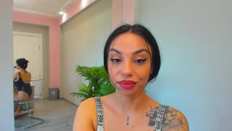 Sienna online show from April 15, 6:09 am