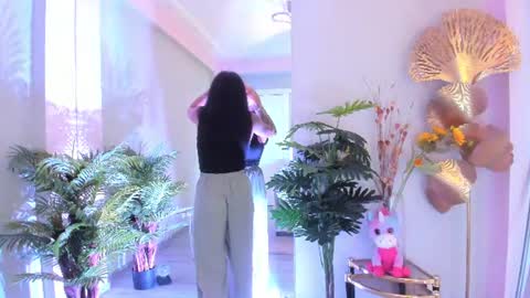 Sienna online show from July 12, 5:20 am