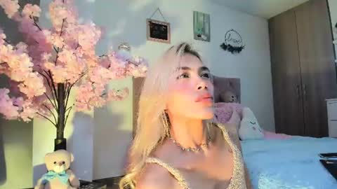 ... Independent model online show from June 27, 12:26 am