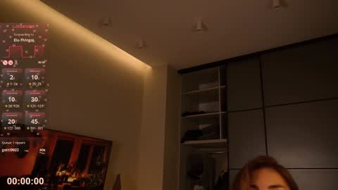 Snapshot of misssweettie chatting on December 23, 9:18 pm You can call me Pretty online show from December 23, 9:18 pm