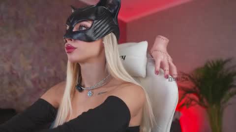 Snapshot of misstics_ chatting on October 30, 10:54 pm Eva online show from October 30, 10:54 pm