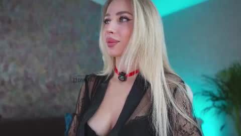 Snapshot of misstics_ chatting on November 30, 12:36 am Eva online show from November 30, 12:36 am