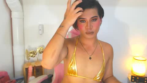 misstrishontop online show from September 15, 11:10 am