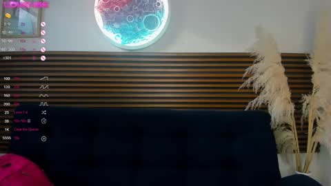 missvalery1 online show from January 17, 8:55 pm