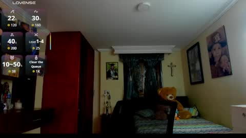 missvalery1 online show from April 6, 11:38 pm