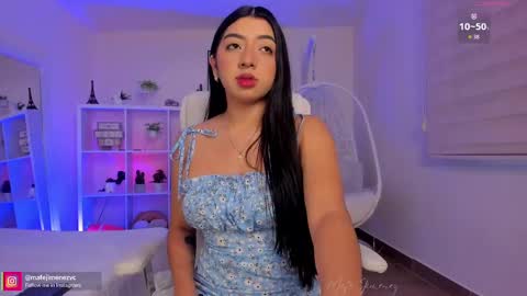 Snapshot of missvancouver_ chatting on November 3, 12:06 pm Mafe Jimenez online show from November 3, 12:06 pm