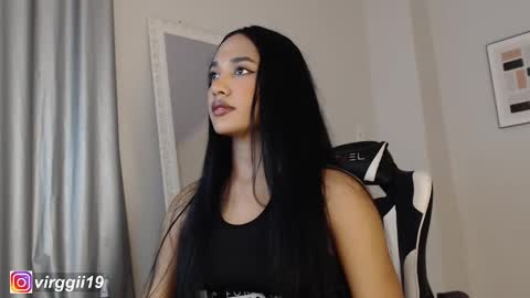 Snapshot of missvirggii chatting on October 31, 11:17 pm missvirggii online show from October 31, 11:17 pm