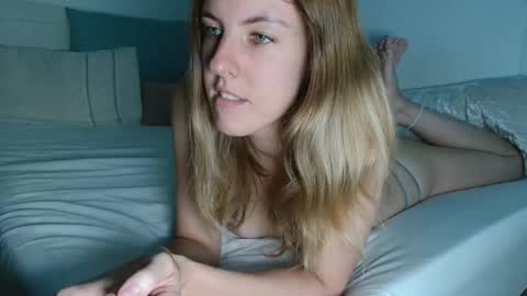 Monique  online show from March 2, 3:52 am