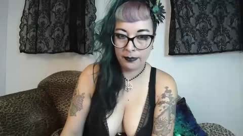 Missy Dee online show from September 30, 10:15 pm