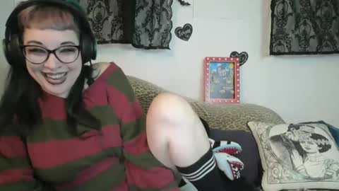 Missy Dee online show from March 11, 6:19 am