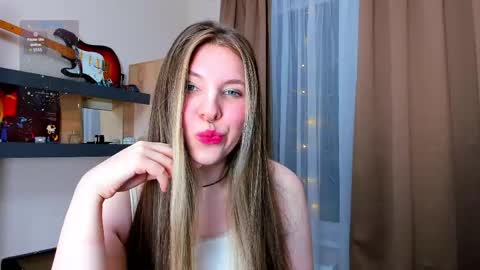 Anya online show from April 18, 6:45 pm