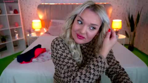 missyymarty online show from January 16, 3:38 pm