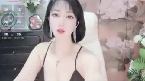Mist Lili online show from June 23, 2:37 pm