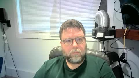 Snapshot of mister_happy567 chatting on January 23, 12:46 am Mr. Happy online show from January 23, 12:46 am