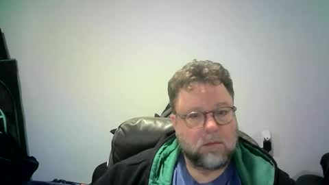 Snapshot of mister_happy567 chatting on October 19, 6:03 am Mr. Happy online show from October 19, 6:03 am