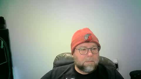 Snapshot of mister_happy567 chatting on November 4, 6:29 pm Mr. Happy online show from November 4, 6:29 pm