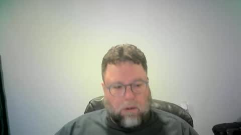 Snapshot of mister_happy567 chatting on November 17, 5:57 am Mr. Happy online show from November 17, 5:57 am