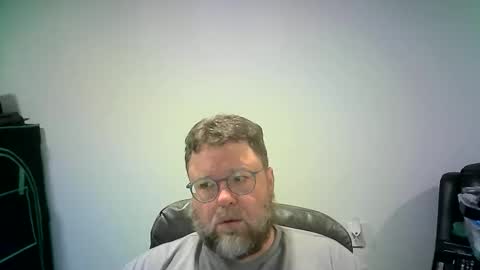 Snapshot of mister_happy567 chatting on November 28, 7:22 am Mr. Happy online show from November 28, 7:22 am