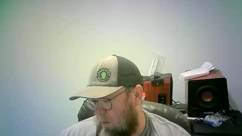 Snapshot of mister_happy567 chatting on December 15, 7:23 am Mr. Happy online show from December 15, 7:23 am