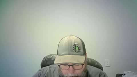 Snapshot of mister_happy567 chatting on December 16, 6:51 am Mr. Happy online show from December 16, 6:51 am