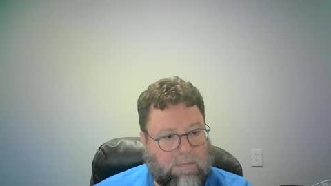 Snapshot of mister_happy567 chatting on December 18, 6:41 am Mr. Happy online show from December 18, 6:41 am