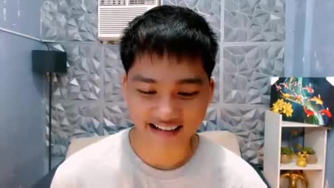 Snapshot of mister_officer chatting on November 10, 3:27 am SAINT SACHI will make your day online show from November 10, 3:27 am