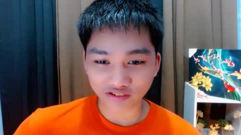 Snapshot of mister_officer chatting on November 18, 9:03 am SAINT SACHI will make your day online show from November 18, 9:03 am