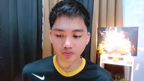 Snapshot of mister_officer chatting on December 15, 5:55 am SAINT SACHI will make your day online show from December 15, 5:55 am