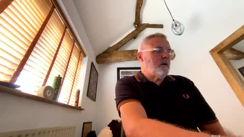 Snapshot of misterblivs chatting on July 18, 11:03 am Misterblivs online show from July 18, 11:03 am