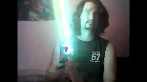 Snapshot of misterice93 chatting on January 26, 10:02 pm MrWhite08 online show from January 26, 10:02 pm