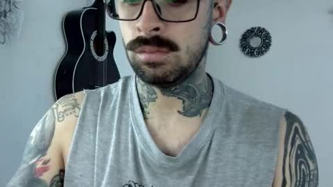 Snapshot of misternocturne chatting on October 11, 3:21 pm misternocturne online show from October 11, 3:21 pm