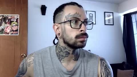 Snapshot of misternocturne chatting on October 15, 5:35 pm misternocturne online show from October 15, 5:35 pm