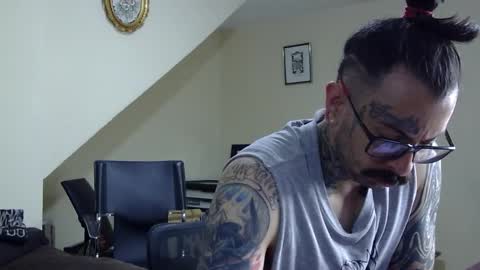 Snapshot of misternocturne chatting on December 2, 2:12 pm misternocturne online show from December 2, 2:12 pm