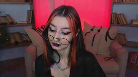 Marcelline online show from January 15, 10:31 am