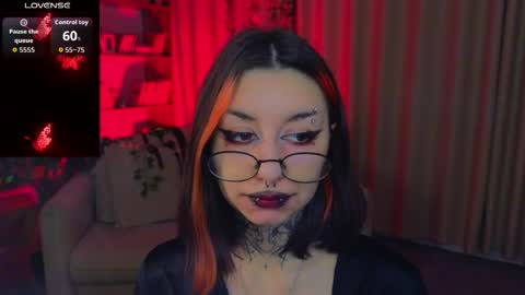 Marcelline online show from March 30, 1:39 am