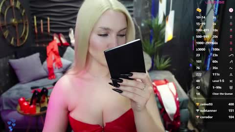 Snapshot of mistress_darsy chatting on February 20, 8:25 pm Darsy online show from February 20, 8:25 pm