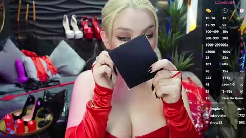 Snapshot of mistress_darsy chatting on February 23, 12:48 pm Darsy online show from February 23, 12:48 pm