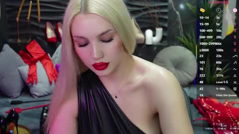 Snapshot of mistress_darsy chatting on February 26, 9:10 am Darsy online show from February 26, 9:10 am
