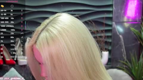 Snapshot of mistress_darsy chatting on March 3, 1:53 pm Darsy online show from March 3, 1:53 pm