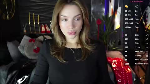 Snapshot of mistress_darsy chatting on September 28, 5:57 am Darsy online show from September 28, 5:57 am