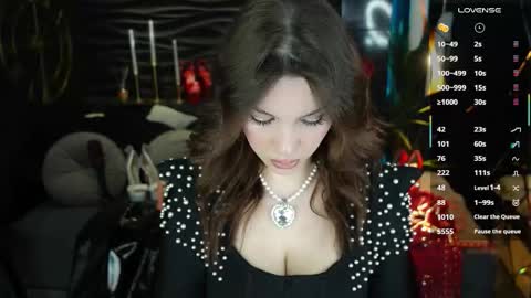 Darsy online show from March 6, 2:02 pm